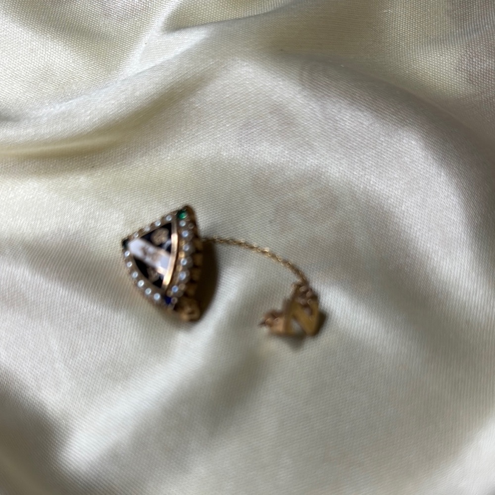 Gold Art Deco Brooch with Intricate Design